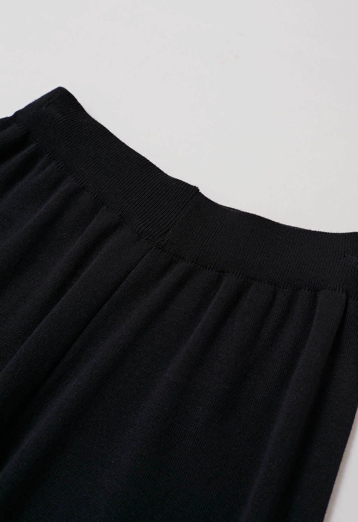 Contrast Detail Knit Poncho and Pants Set in Black