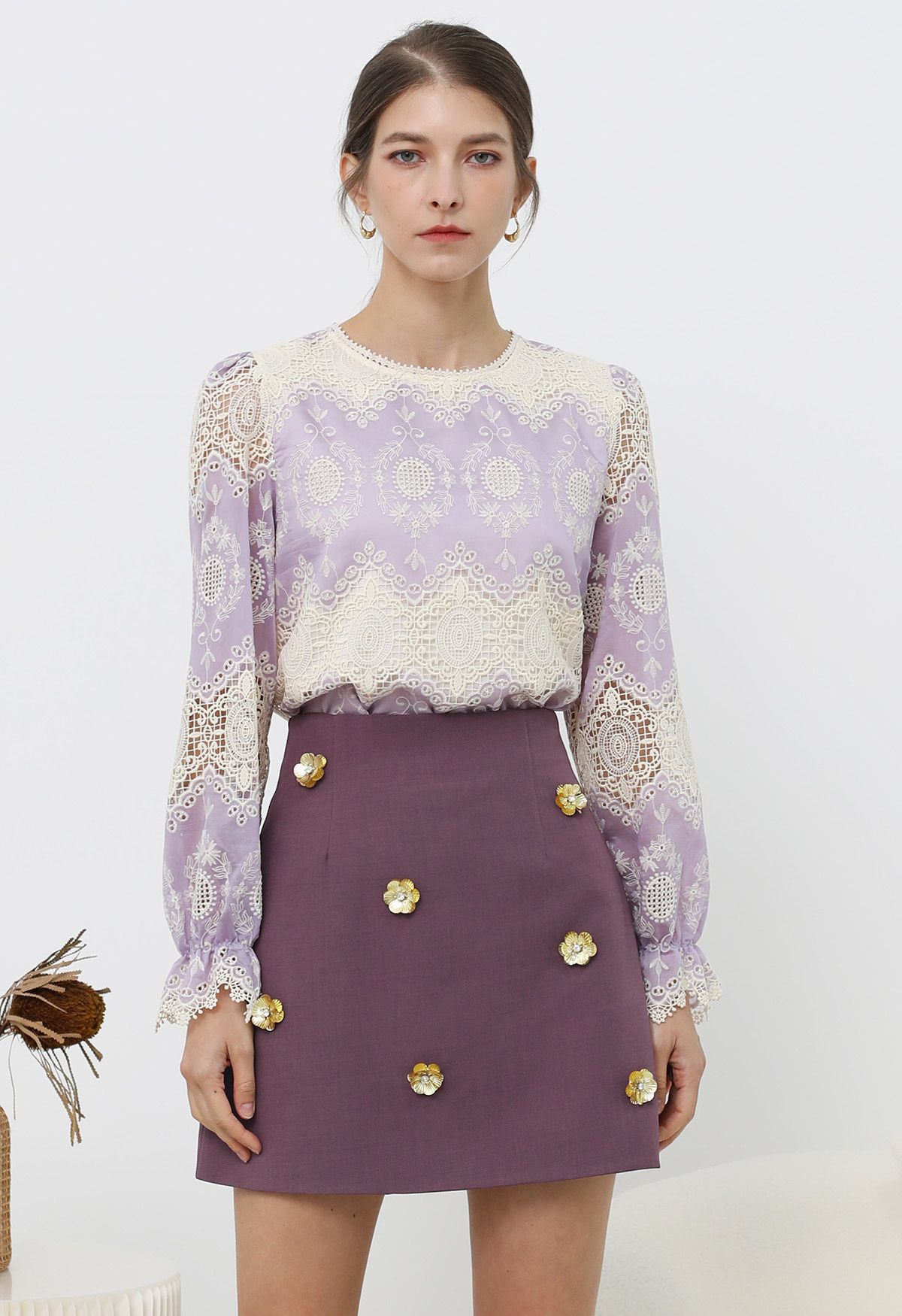 3D Golden Flower Embellished Mini Skirt in Violet