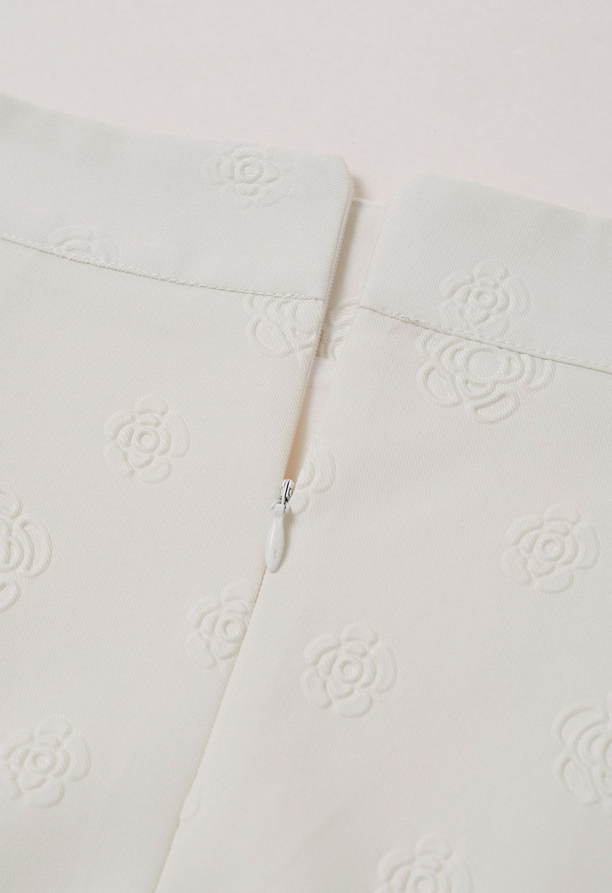 Embossed Rose Mini Bud Skirt in White