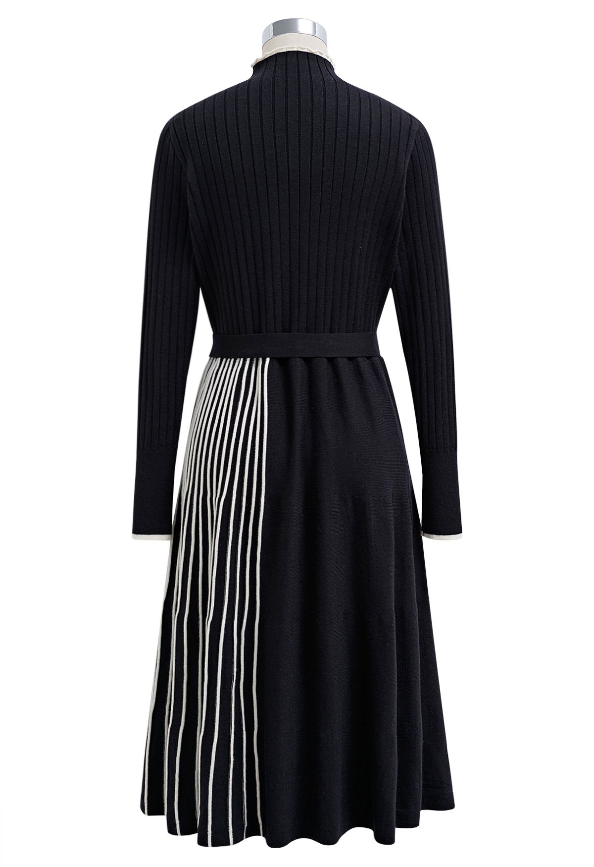 Inventive Contrast Striped Belted Ribbed Knit Dress in Black