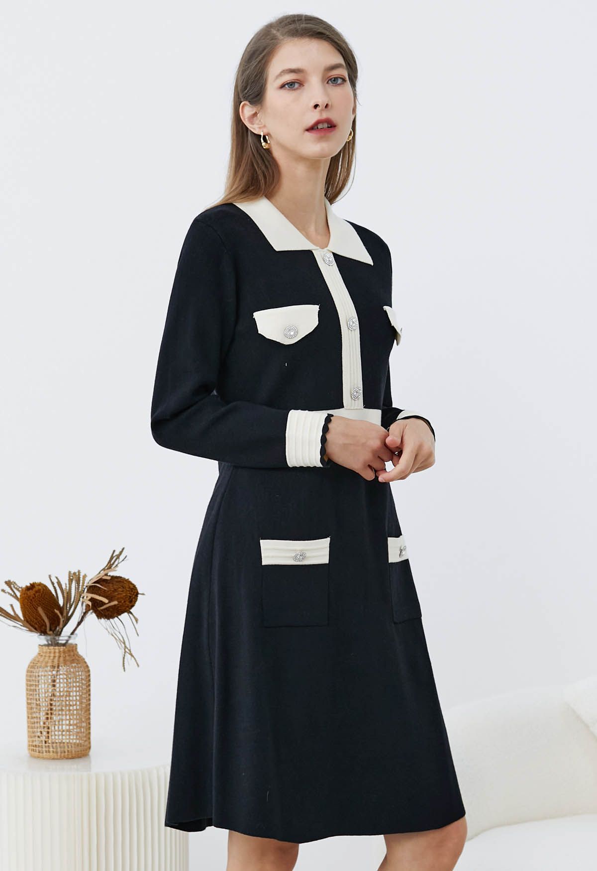 Voguish Contrast Collared Buttoned Knit Dress