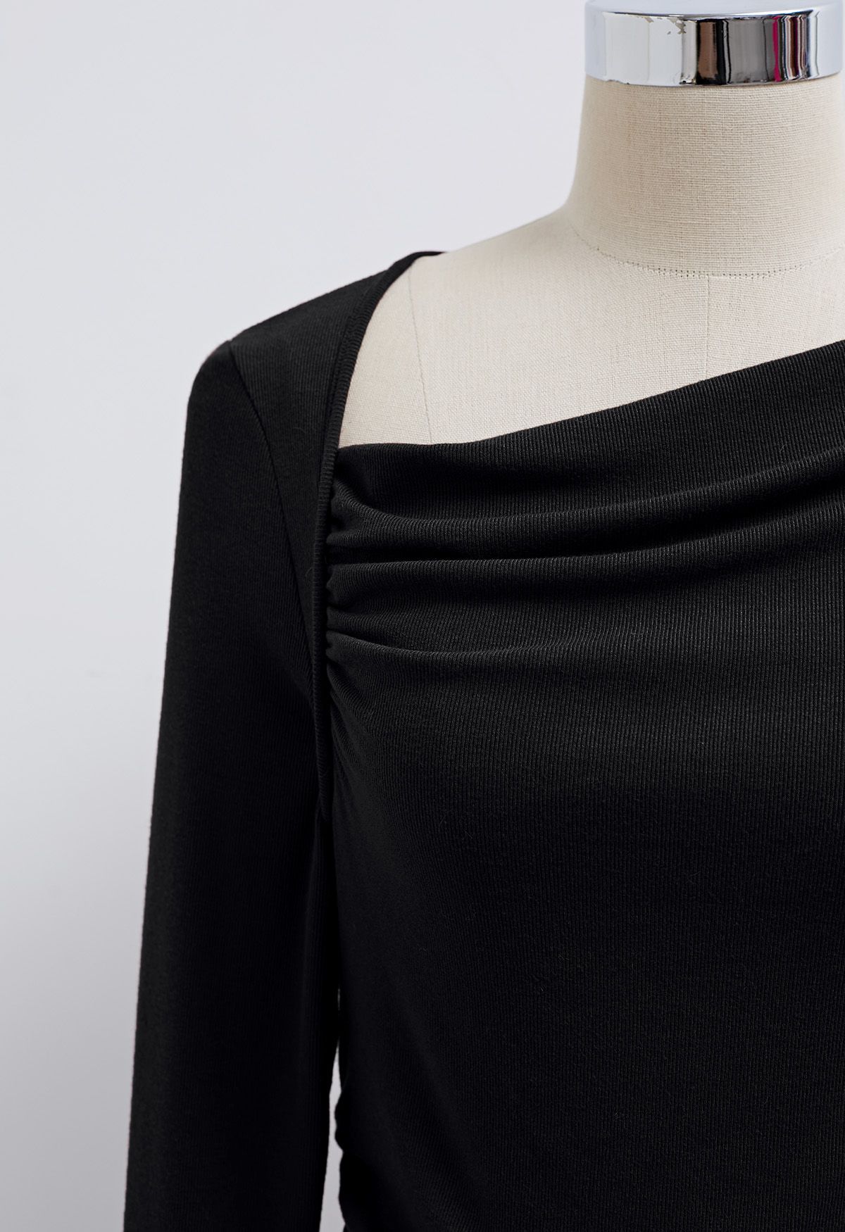 Asymmetrical Neckline Ruched Detail Top in Black