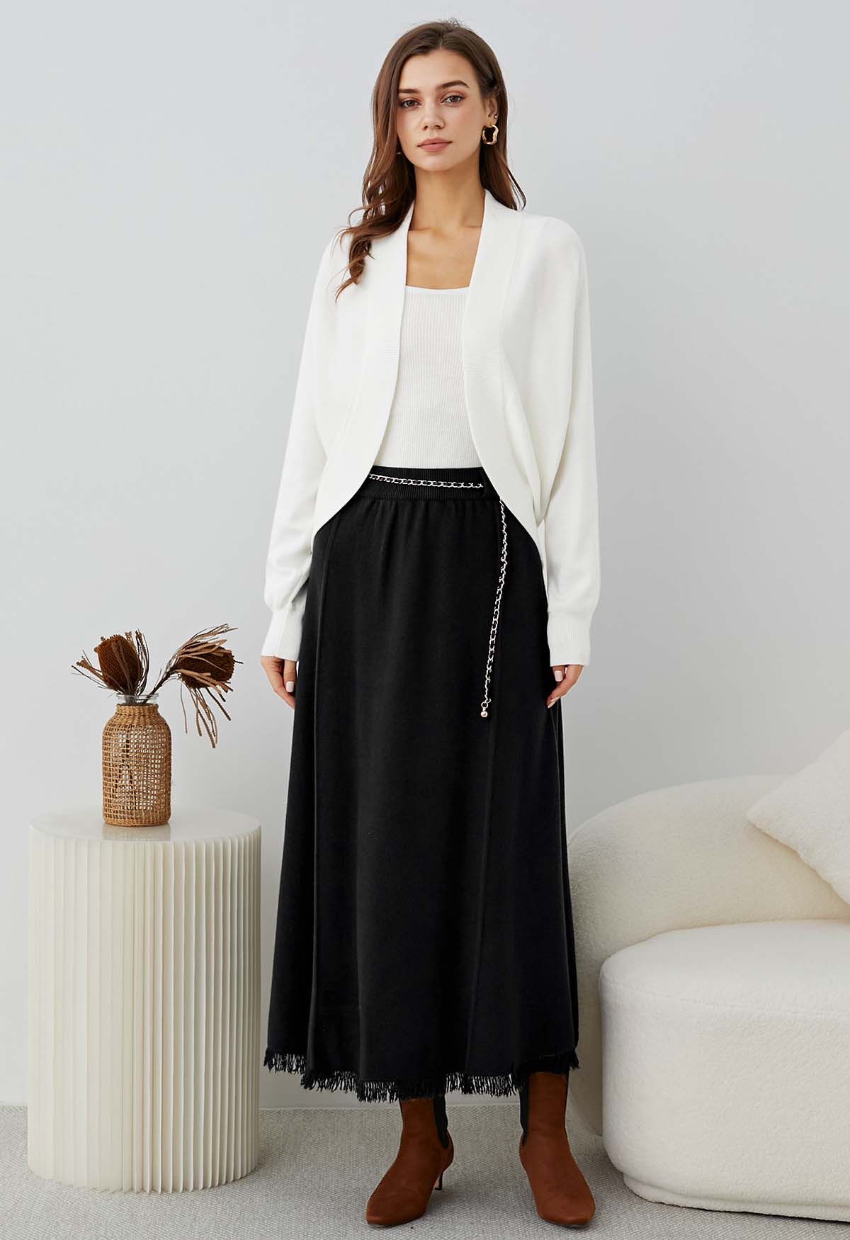 Chain Belt Fringe Hem Knit Maxi Skirt in Black