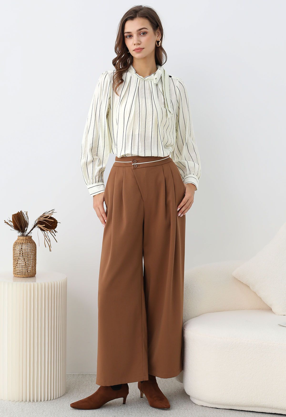 Contrast Piping Buttoned Pleats Palazzo Pants in Pumpkin