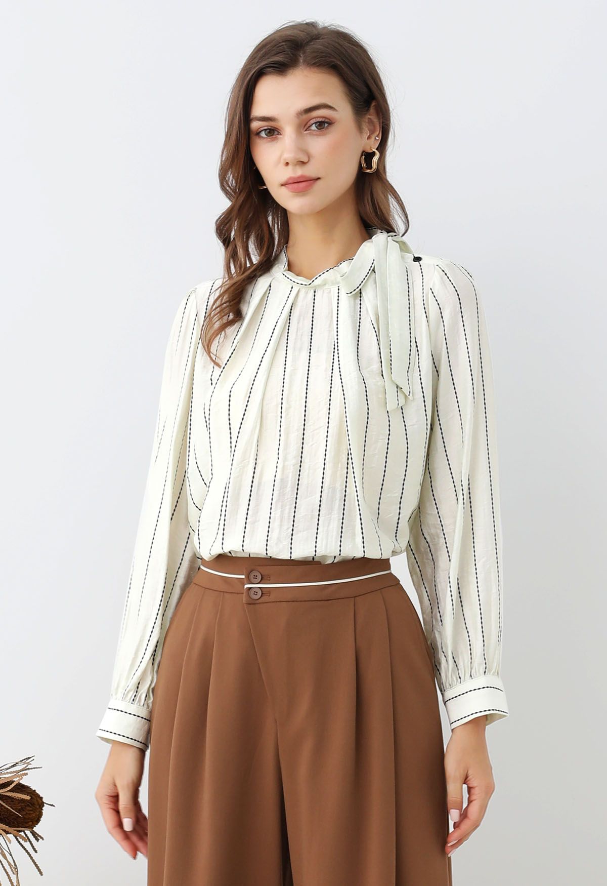 Striped Tie Neck Puff Sleeve Pleats Shirt in White