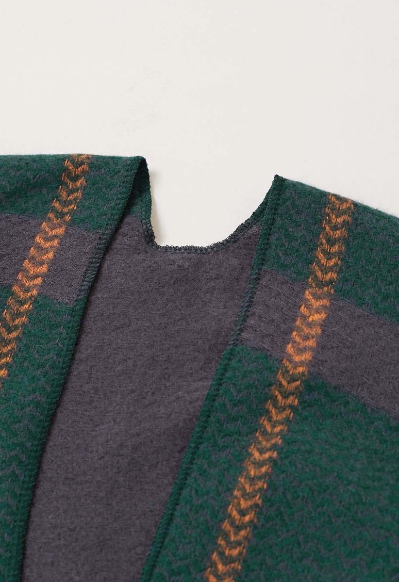 Geometric Grid Fringed Hem Poncho in Dark Green