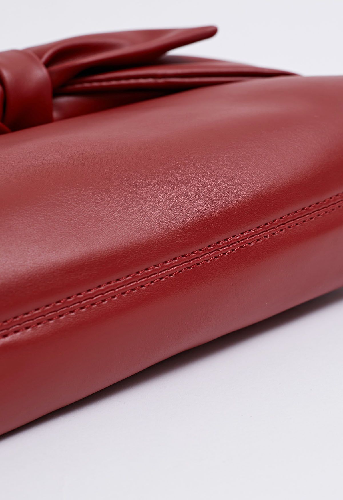 Delightful Bow PU Clutch in Red