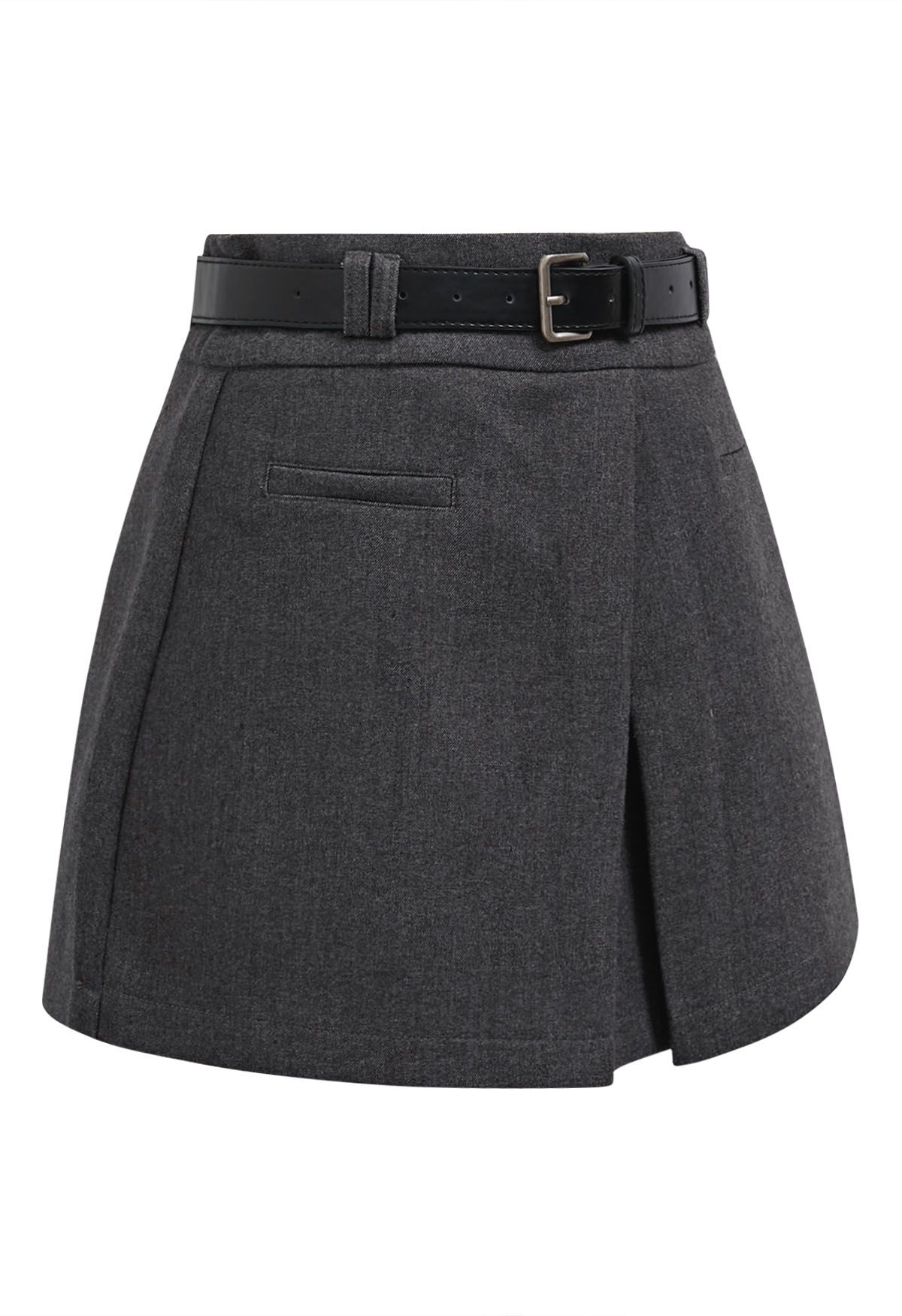 Fake Pockets Belted Flap Skorts in Smoke