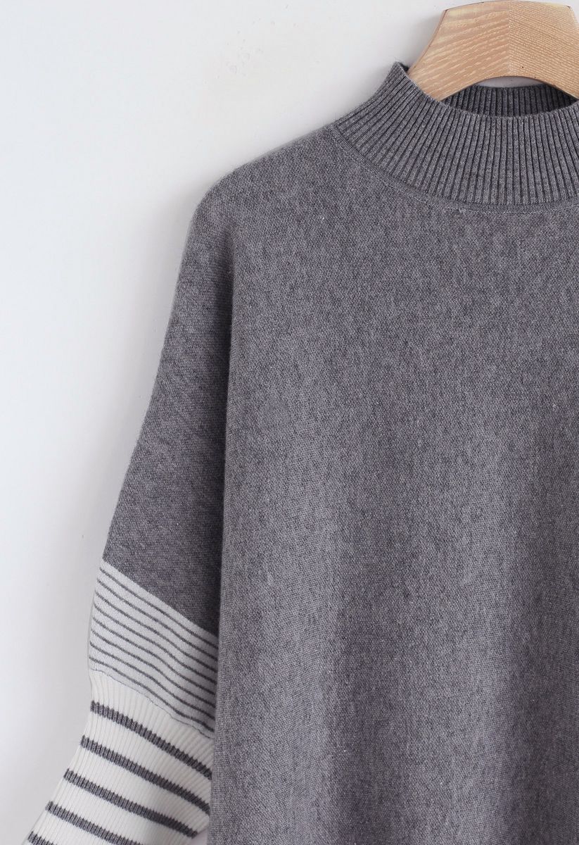 Lie in Grey Fields Suéter tipo capa de punto de gran tamaño a rayas