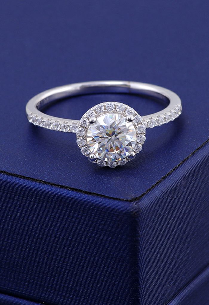 Classy Shining Moissanite Diamond Ring