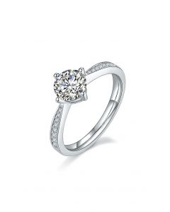 Exceptional Moissanite Diamond Ring