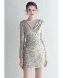 V-Neck Long Sleeves Sequins Cocktail Dress in Silver
